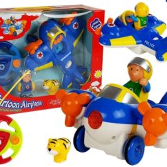 Sinine lennuk roolpuldiga beebidele.