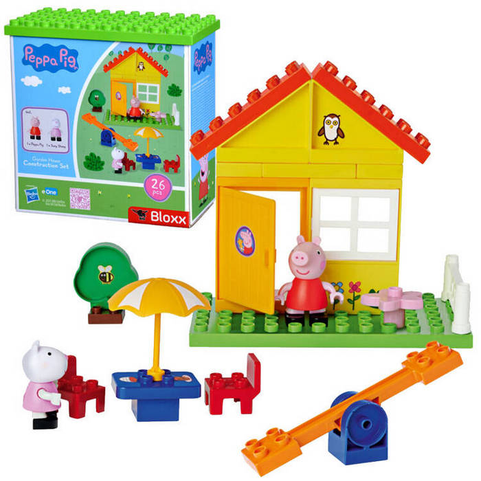 Põrsas peppa koos oma majaga ja mänguväljak.