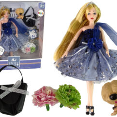 Heledate pikkade juustega nukk tumesinises kleidis, koos musta stiilse käekoti, koera ja lilledega.