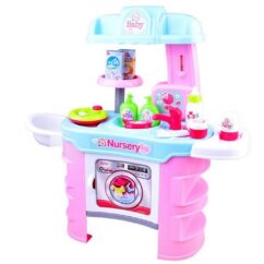 Roosa nuku hoolduskomplekt koos beebipuudri, piimapudeli, piimapaki käteseebi ja taldrikuga.