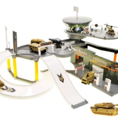 laste militaarkomplekt lisadega Laste militaarkomplekti helikopteri maandumisplasts koos helikopteriga.