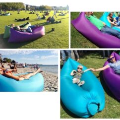 Muruplats., millel on sinised ja lillad täispuhutud lebodiivanid, milles inimesed pikutavad.