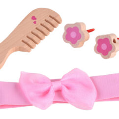 Roosa laste kosmeetikakoti kamm, lillega juuksekummid ja roosa lips.