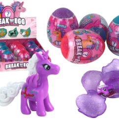 Värvilised puslemunad koos ilusa lilla ükssarviku figuuriga.